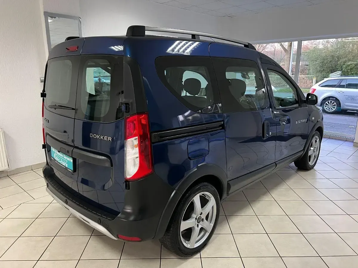 Gebraucht Dacia Dokker Celebration 116 PS (85 kW) 2017 Grau Van / Kleinbus