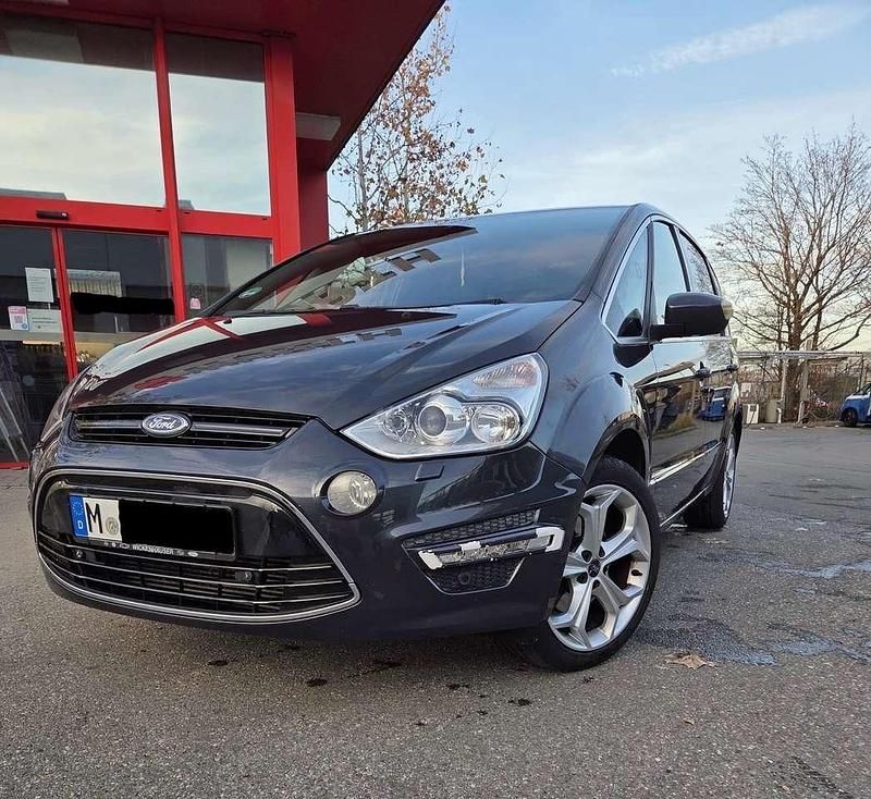 Gebraucht Ford S-MAX Titanium 163 PS (119 kW) 2010 Van / Kleinbus