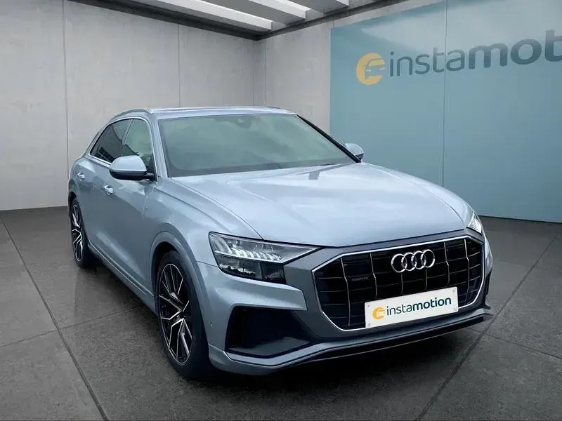 Gebraucht Audi Q8 S-Line 286 PS (210 kW) 2023 Silber SUV