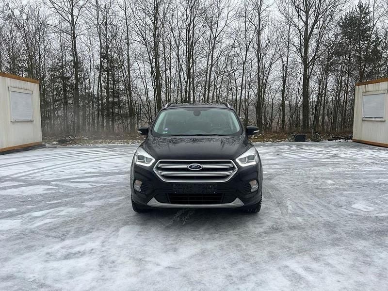 Gebraucht Ford Kuga Trend 150 PS (110 kW) 2018 Schwarz SUV