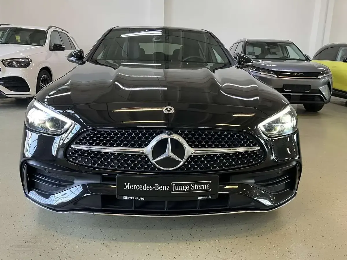 Gebraucht Mercedes C220 AMG line 200 PS (147 kW) 2025 Metalliclack obsidianschwarz Limousine