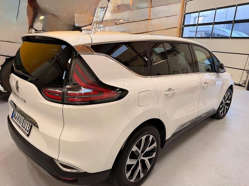 Weiß Gebraucht 2018 Renault Espace Elysee Van / Kleinbus | 19.500 € (Fairer Preis) - Bild 1/4