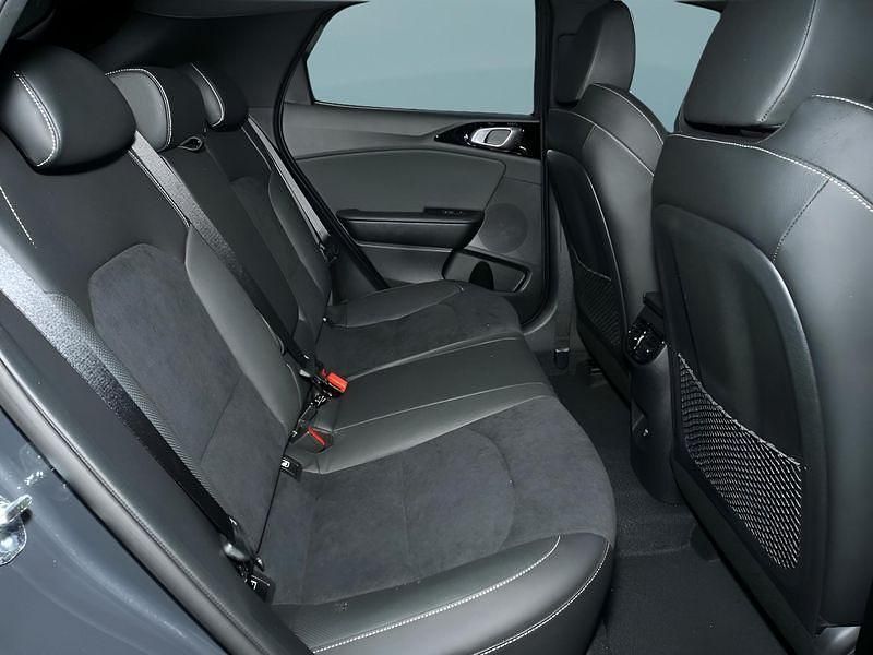 Neu Kia XCeed GT 179 PS (131 kW) 2025 Grau SUV
