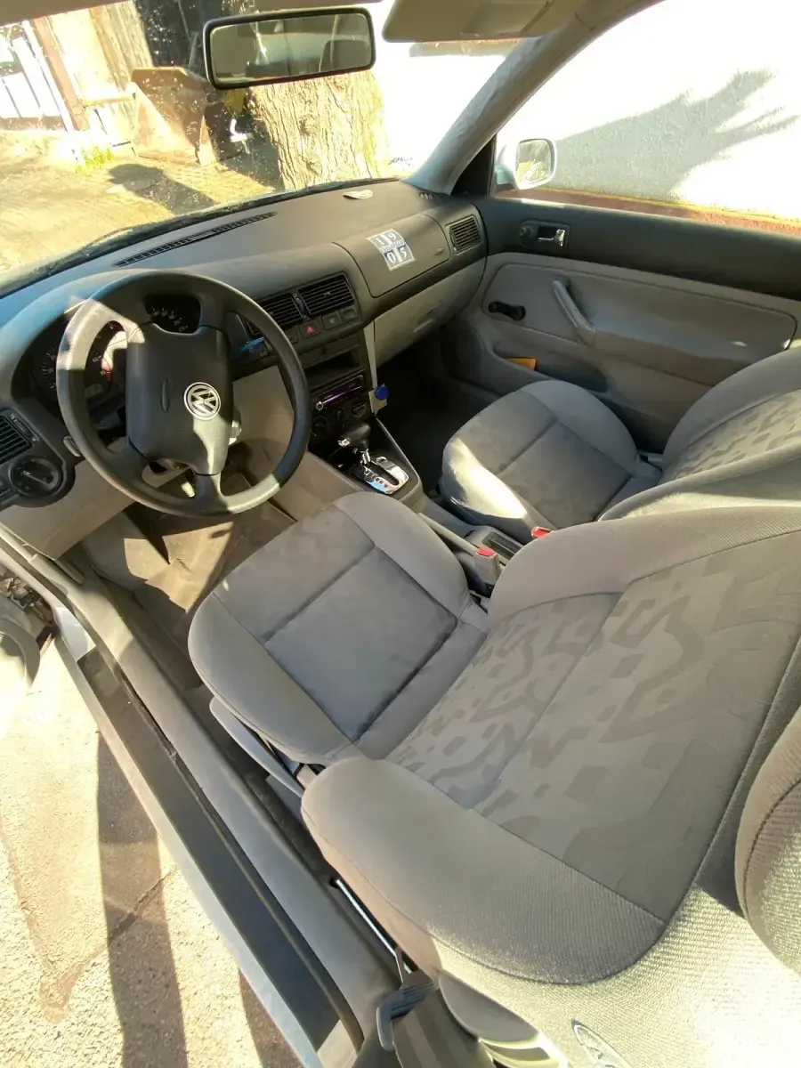 Gebraucht VW Golf 100 PS (73 kW) 1998 Silber Coupé