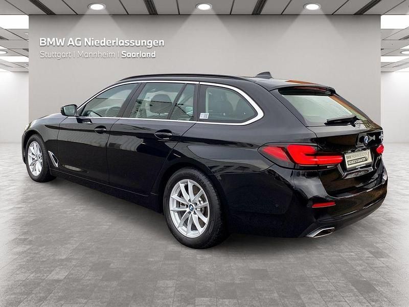 Gebraucht BMW 530 Sport Line 286 PS (210 kW) 2023 Schwarz Kombi