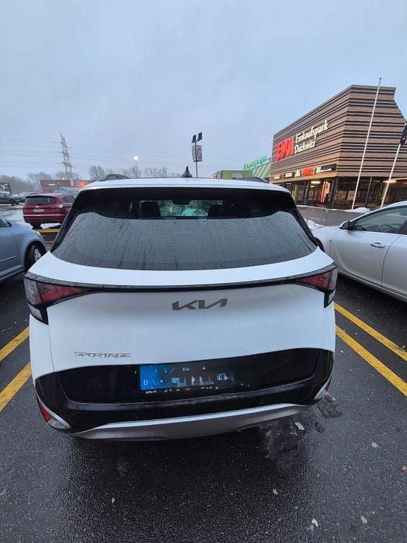 Gebraucht Kia Sportage Spirit 179 PS (131 kW) 2023 Weiß SUV