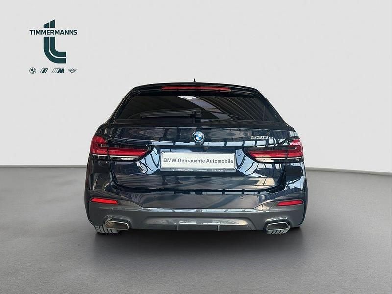 Gebraucht BMW 530e M Sport 292 PS (214 kW) 2022 Schwarz Kombi