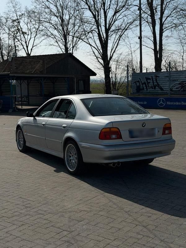 Gebraucht BMW 520 170 PS (125 kW) 2001 Silber Limousine