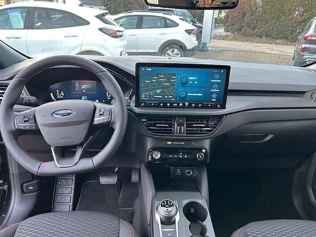 Neu Ford Kuga ST-Line 186 PS (136 kW) 2025 Agate black (metallic) SUV