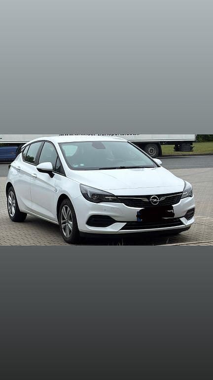 Gebraucht Opel Astra Edition 131 PS (96 kW) 2020 Weiß Limousine