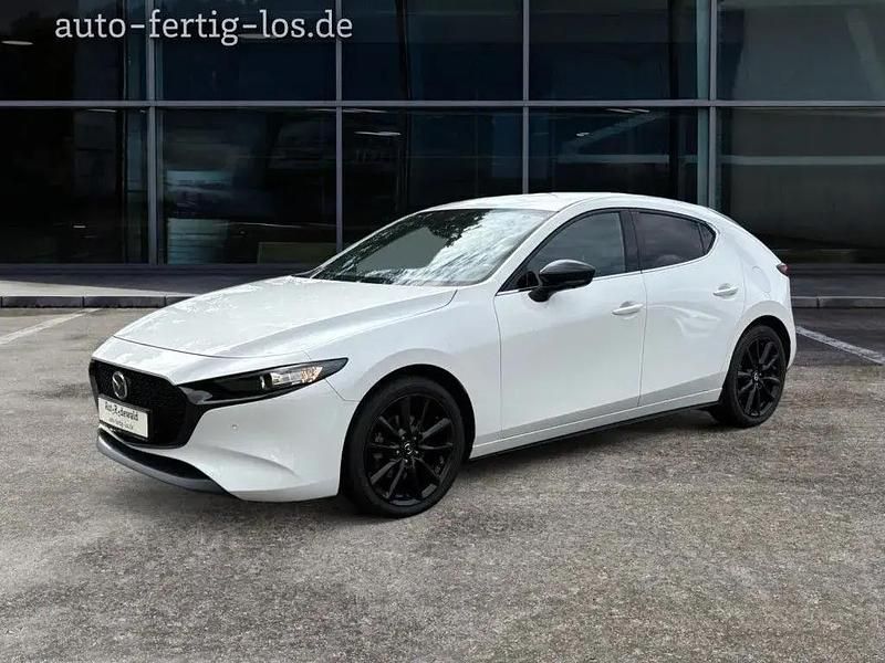 Weiß Gebraucht 2022 Mazda 3 Homura-Line Limousine | 18.490 € (Fairer Preis) - Bild 1/4
