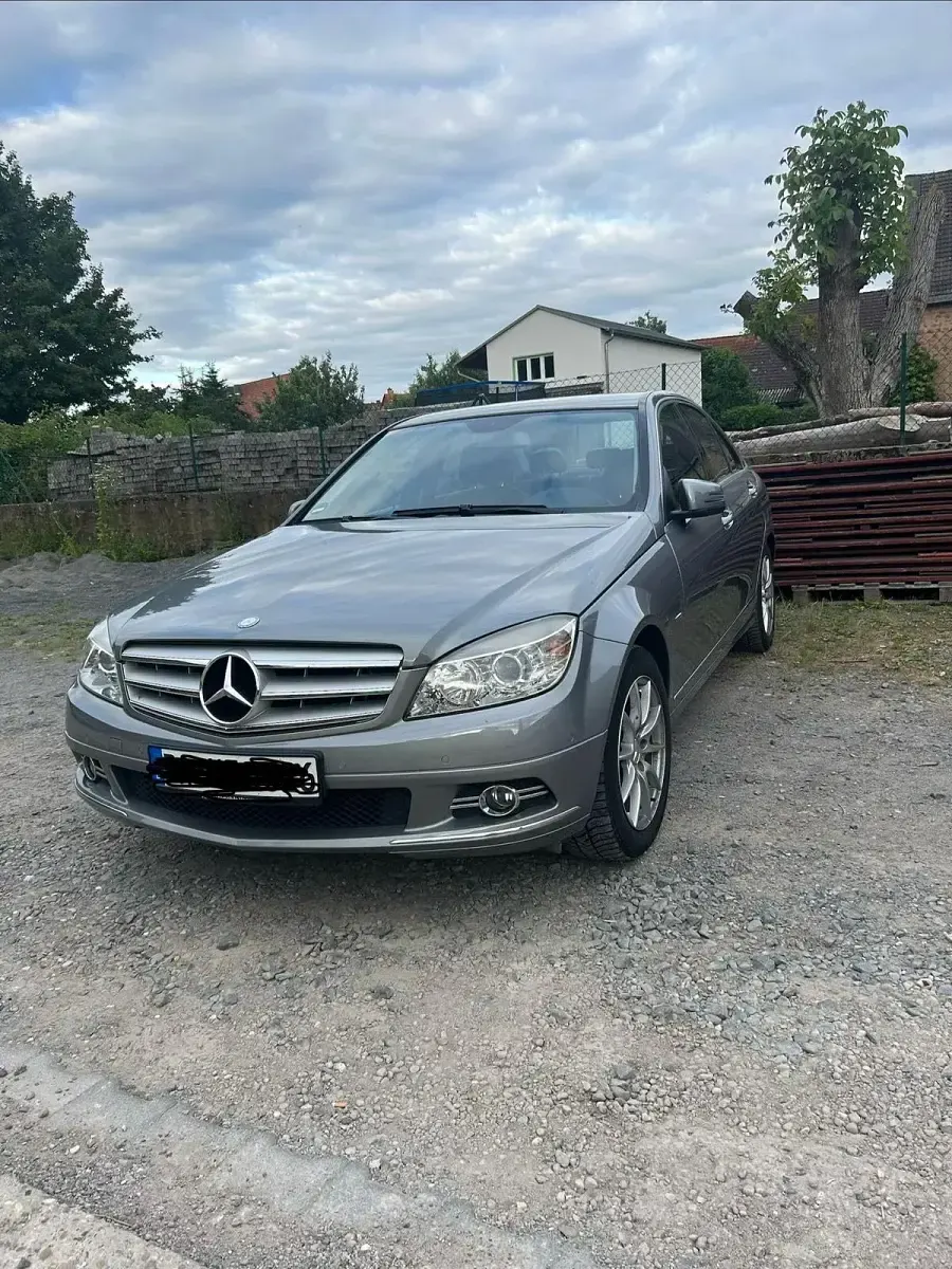 Gebraucht Mercedes C250 204 PS (150 kW) 2009 Silber Limousine