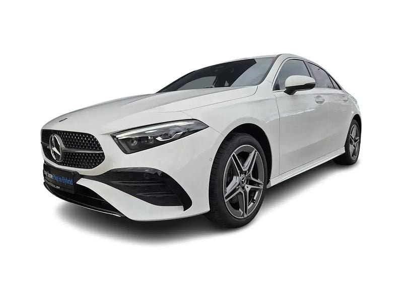 Gebraucht Mercedes A250 AMG 218 PS (160 kW) 2024 Weiß Limousine