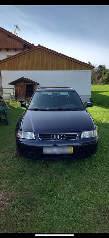 Blau Gebraucht 1997 Audi A3 Kleinwagen | 1.000 € (Fairer Preis) - Bild 1/3