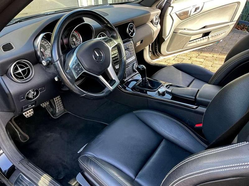 Gebraucht Mercedes SLK200 184 PS (135 kW) 2013 Schwarz Cabrio