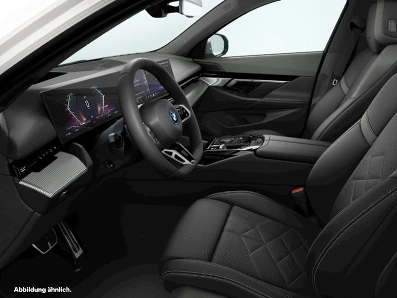 Gebraucht BMW i5 M Sport 289 kW (394 PS) 2025 Weiß Limousine