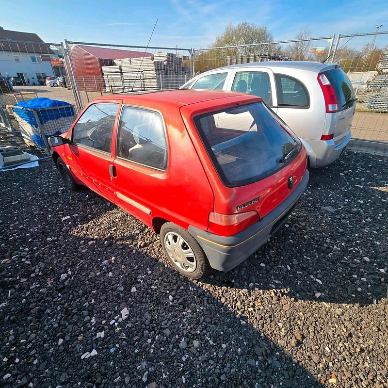 Gebraucht Peugeot 106 45 PS (33 kW) 1996 Rot Kleinwagen