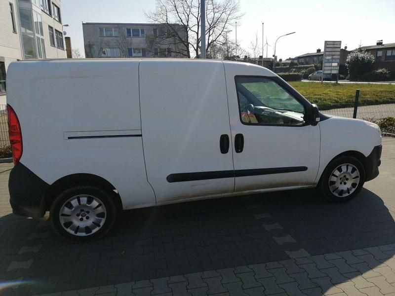 Gebraucht Fiat Doblò 101 PS (74 kW) 2011 Weiß Van / Kleinbus