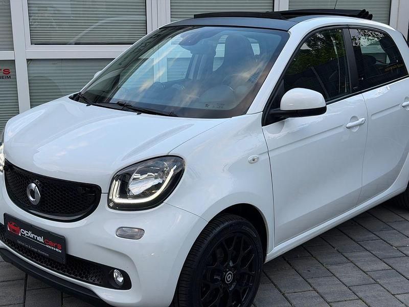 Second-hand Smart ForFour 90 CP (66 kW) 2017 Alb Hatchback