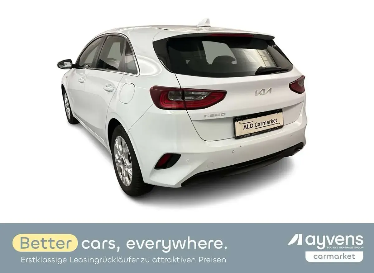 Gebraucht Kia Ceed Vision 160 PS (117 kW) 2023 Weiß Kleinwagen