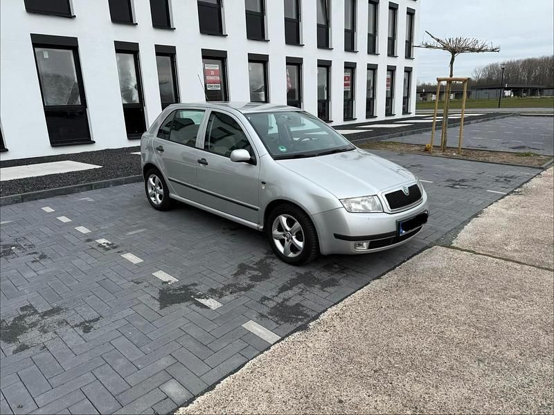 Gebraucht Skoda Fabia Comfort 70 PS (51 kW) 2000 Silber Kleinwagen