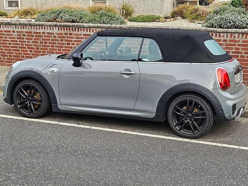Grau Gebraucht 2018 Mini Cooper S Cabriolet Cabrio | 23.500 € (Fairer Preis) - Bild 1/4