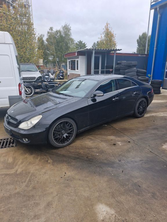 Schwarz Gebraucht 2006 Mercedes CLS320 Coupé | 6.500 € (Guter Preis) - Bild 1/4