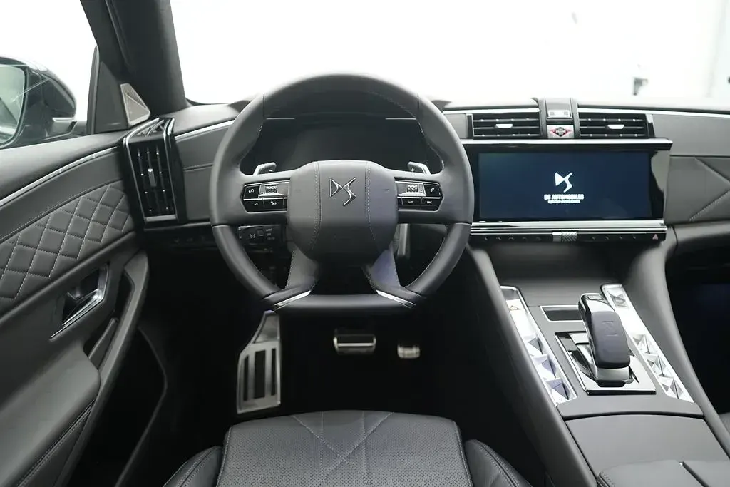 Gebraucht DS Automobiles DS9 Rivoli Plus 340 PS (250 kW) 2024 Perlaneraschwarz Limousine