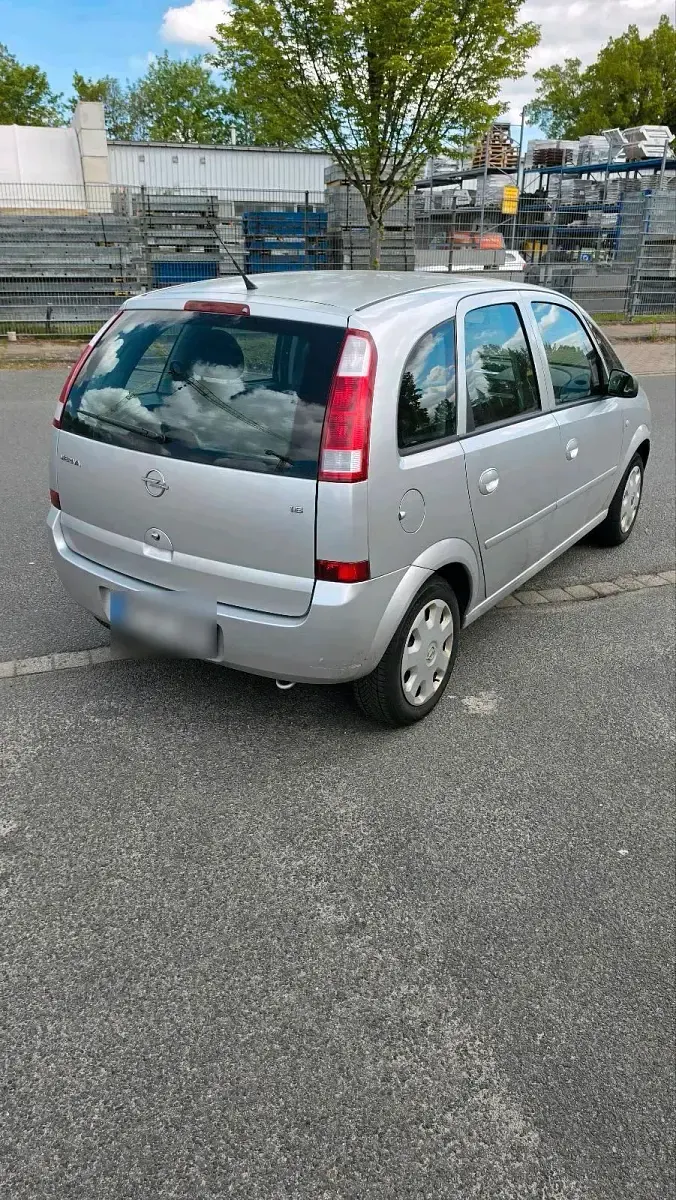 Używany Opel Meriva 101 KM (74 kW) 2005 Srebrny Minivan