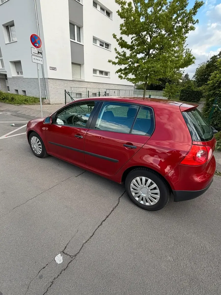 Gebraucht VW Golf V 116 PS (85 kW) 2003 Rot Kleinwagen