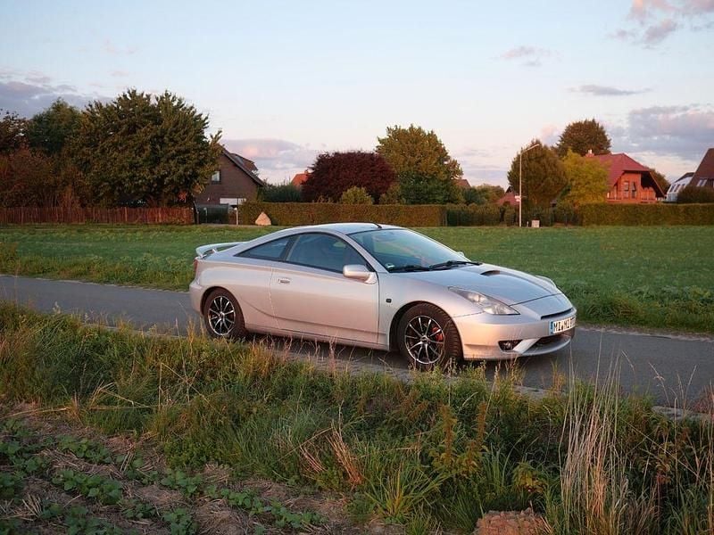 Silber Gebraucht 2004 Toyota Celica Coupé | 5.000 € (Fairer Preis) - Bild 1/4