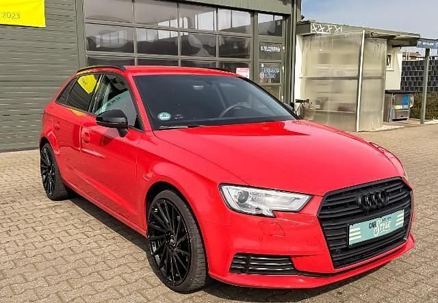 Gebraucht Audi A3 Advanced 116 PS (85 kW) 2019 Rot Limousine
