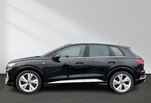 Gebraucht Audi Q4 e-tron Ambiente 210 kW (286 PS) 2022 Mythosschwarz metallic SUV