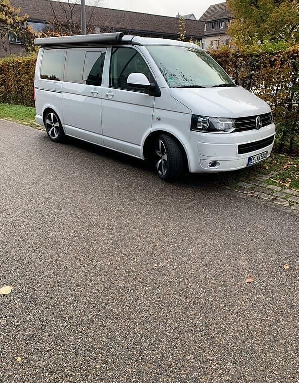 Weiß Gebraucht 2013 VW California Comfortline Van | 29.900 € (Guter Preis) - Bild 1/4