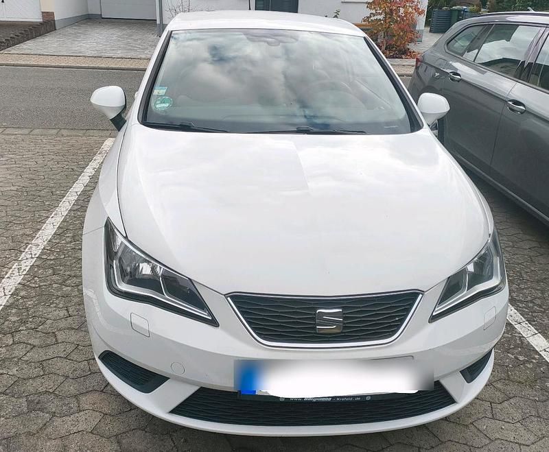 Weiß Gebraucht 2016 Seat Ibiza Style Limousine | 5.800 € (Superpreis) - Bild 1/4