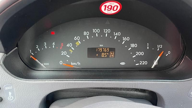 Gebraucht Mercedes A170 Elegance 95 PS (69 kW) 2000 Grün Limousine