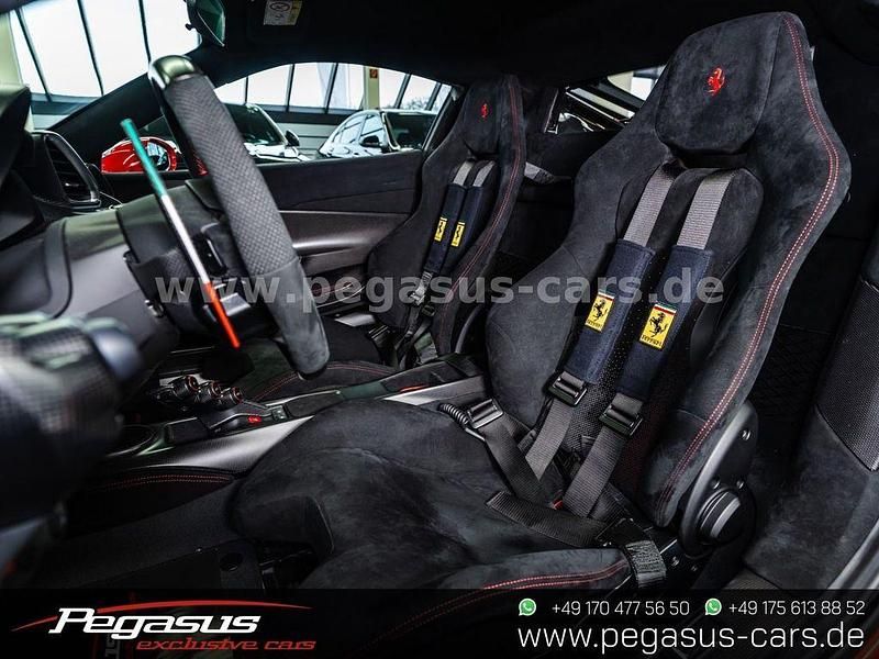 Gebraucht Ferrari 488 721 PS (530 kW) 2019 Rot Coupé