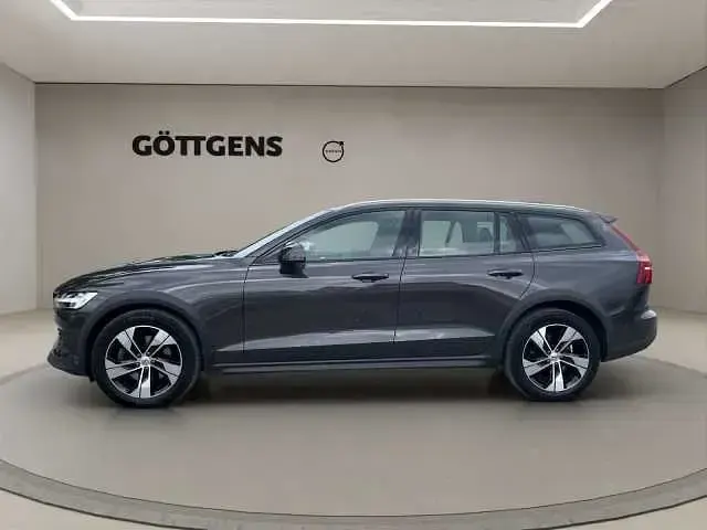 Gebraucht Volvo V60 CC 145 PS (106 kW) 2023 Kombi