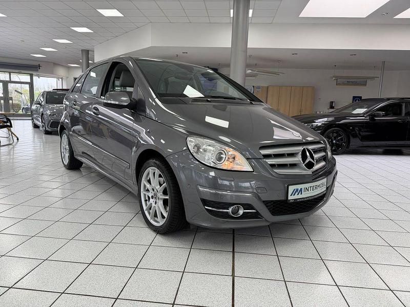 Gebraucht Mercedes B200 136 PS (100 kW) 2011 Grau Van / Kleinbus
