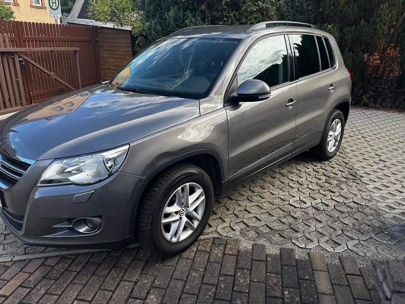 Silber Gebraucht 2011 VW Tiguan SUV | 6.000 € (Superpreis) - Bild 1/4
