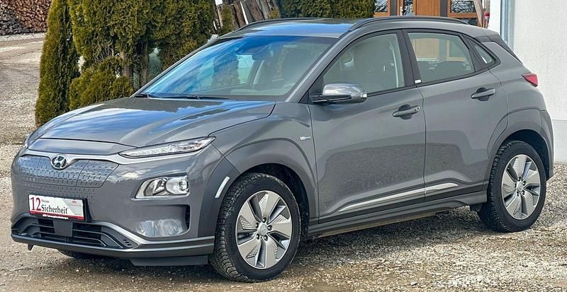 Gebraucht Hyundai Kona 100 kW (136 PS) 2021 Grau SUV