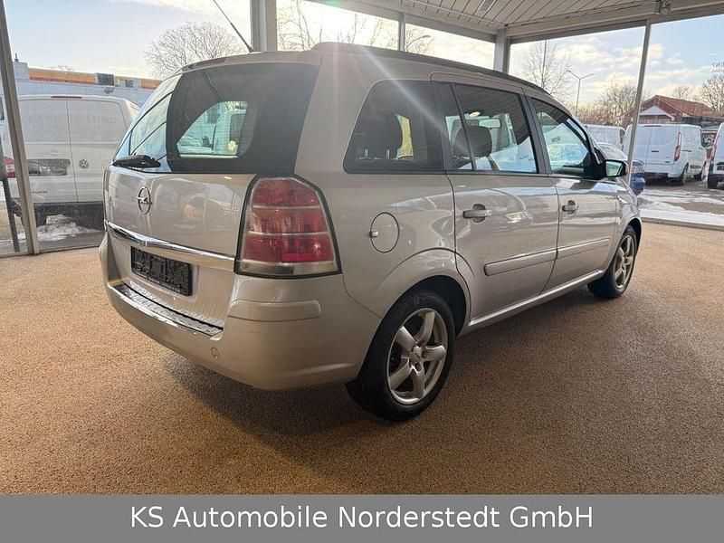 Gebraucht Opel Zafira Edition 140 PS (102 kW) 2005 Van / Kleinbus
