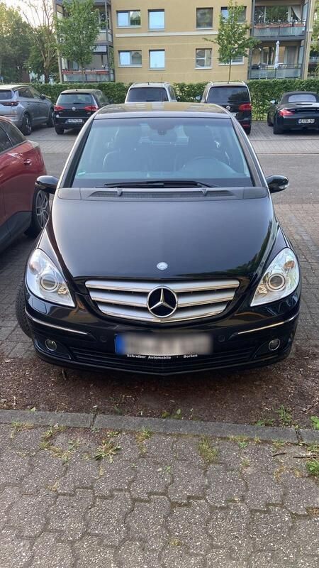 Schwarz Gebraucht 2007 Mercedes B200 Van / Kleinbus | 3.999 € (Fairer Preis) - Bild 1/4