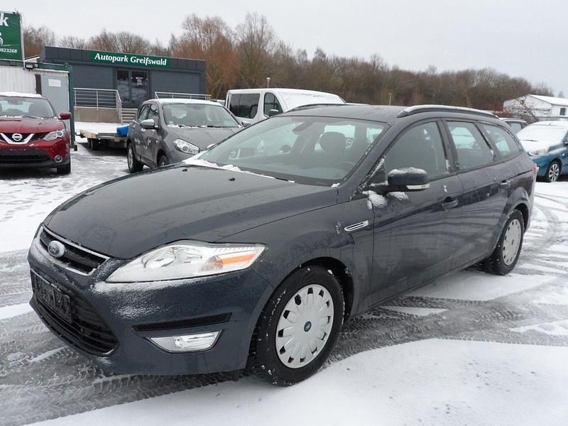 Gebraucht Ford Mondeo Ambiente 116 PS (85 kW) 2014 Grau Kombi