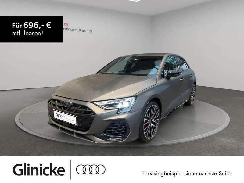 Grau (matteffektlackierung audi exclusive) Gebraucht 2025 Audi S3 Ambiente Limousine | 61.991 € - Bild 1/3