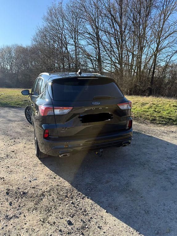 Gebraucht Ford Kuga ST-Line 190 PS (139 kW) 2021 Schwarz SUV