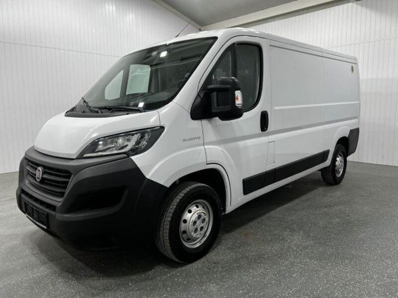 Weiß Gebraucht 2020 Fiat Ducato 33 S Van | 20.990 € (Fairer Preis) - Bild 1/4