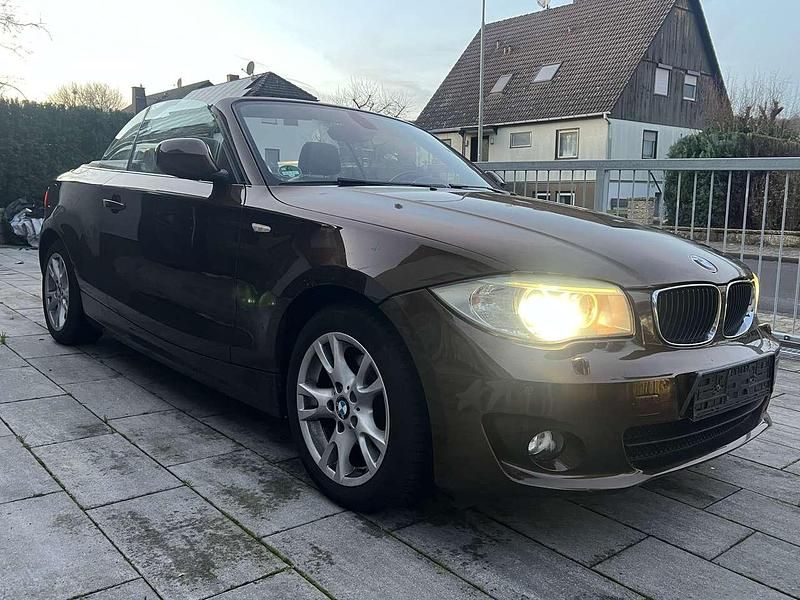 Gebraucht BMW 118 Cabriolet 143 PS (105 kW) 2012 Braun Cabrio