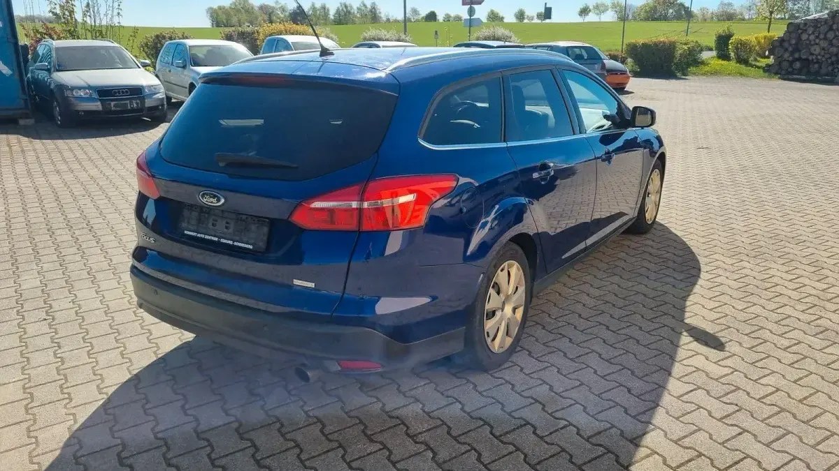 Gebraucht Ford Focus Titanium 150 PS (110 kW) 2015 Blau Kombi