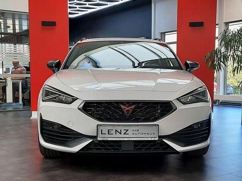 Gebraucht Cupra Leon VZ 300 PS (220 kW) 2023 Weiß Limousine